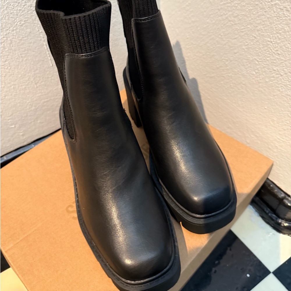 Steve Madden boots